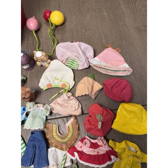 VTG 1979 Strawberry Shortcake 12 Dolls 6 Pets House Clothing Lot - Picture 13 of 16